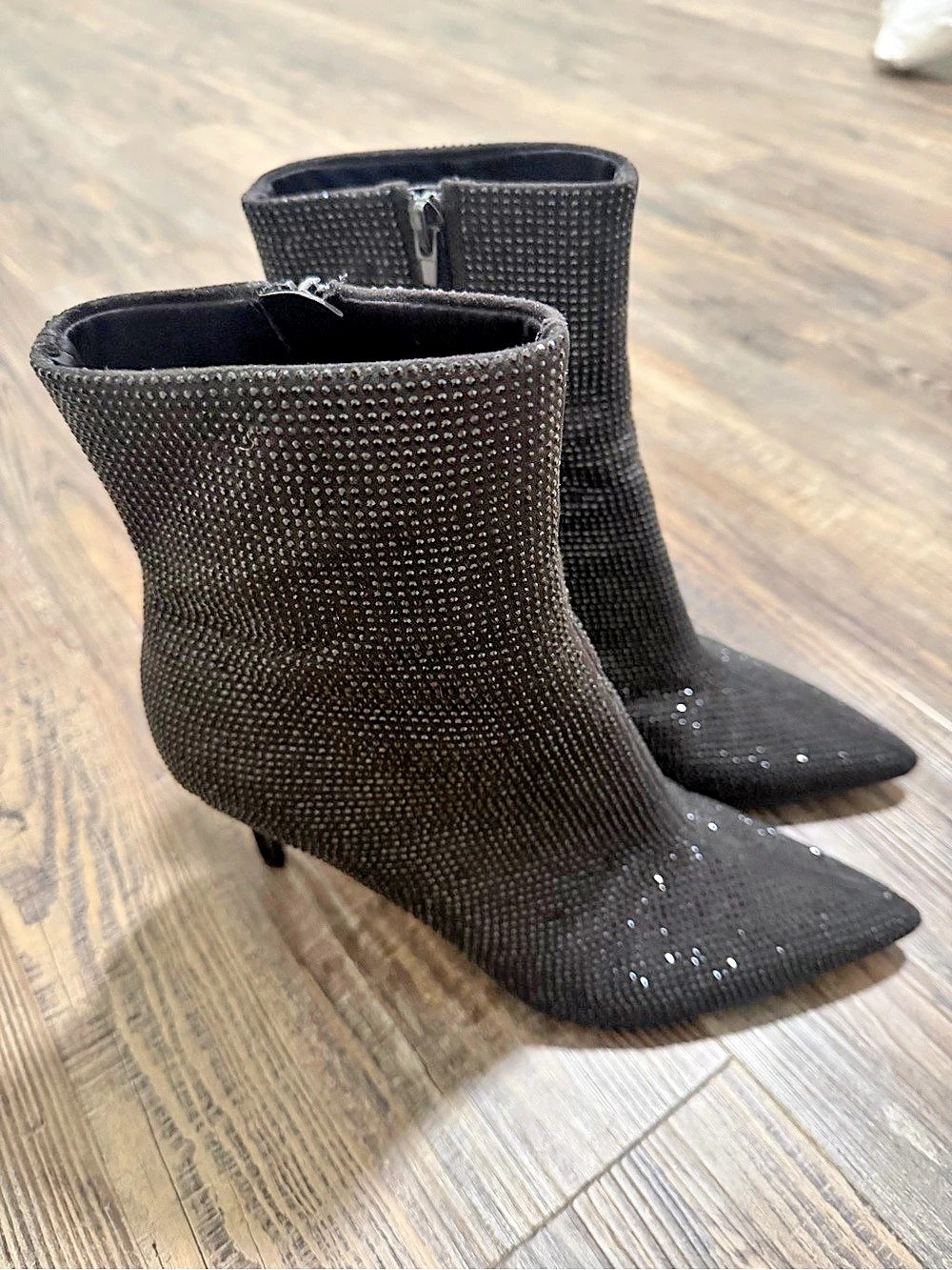 Express Women’s Black Pointed-Toe Heeled Ankle Boots $75.00 Size 8
